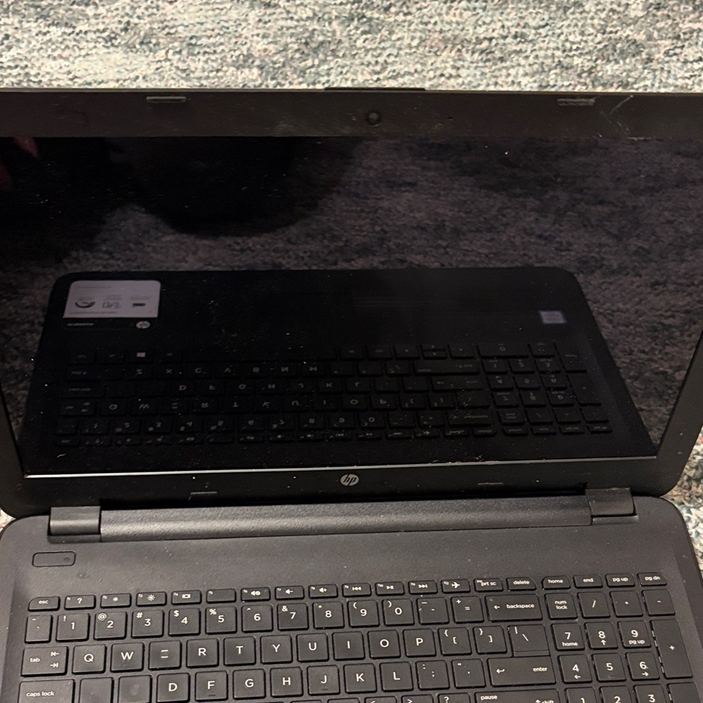 HP Sleek Black Laptop - Picture 5 of 6